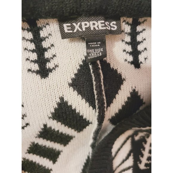 Express black & white Aztec Tribal print hooded knit poncho - Picture 2 of 8